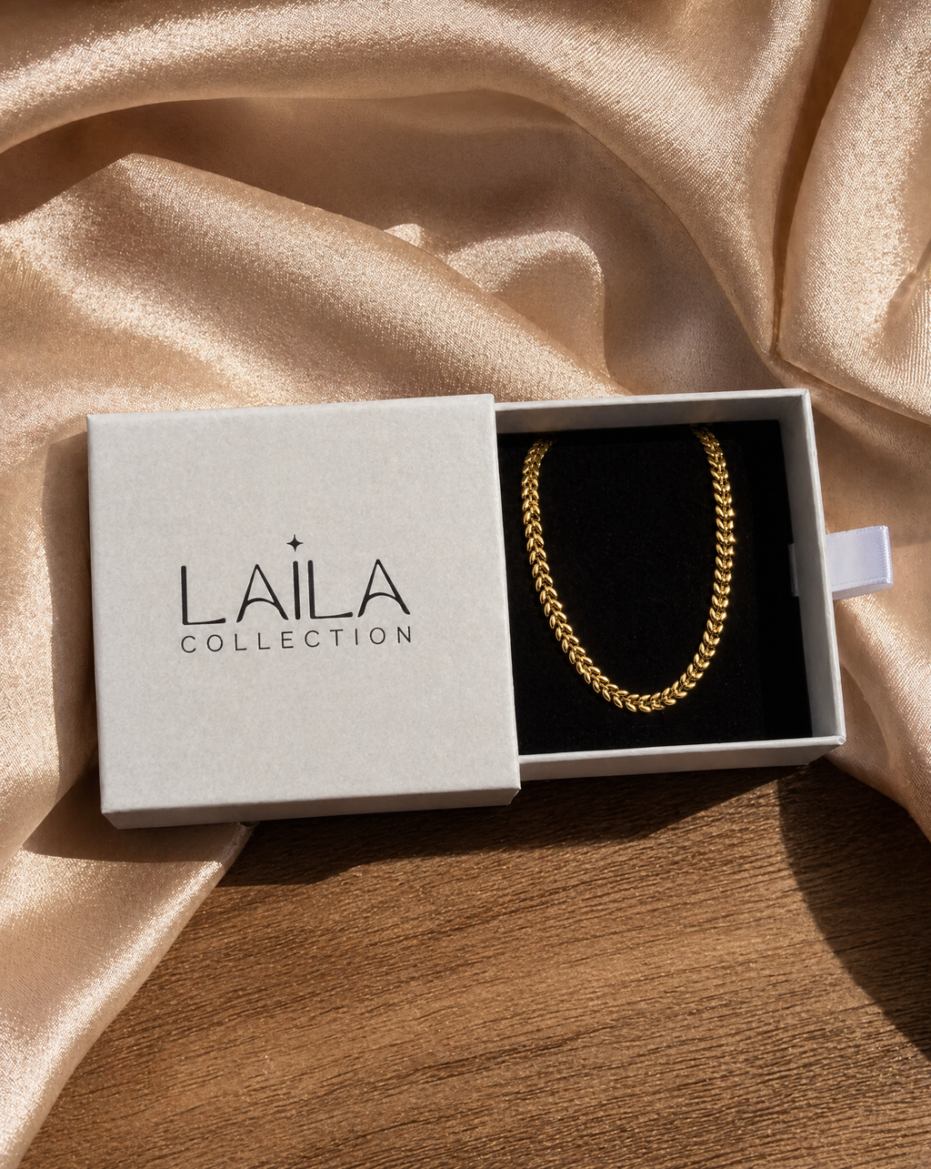 Collar Laurel